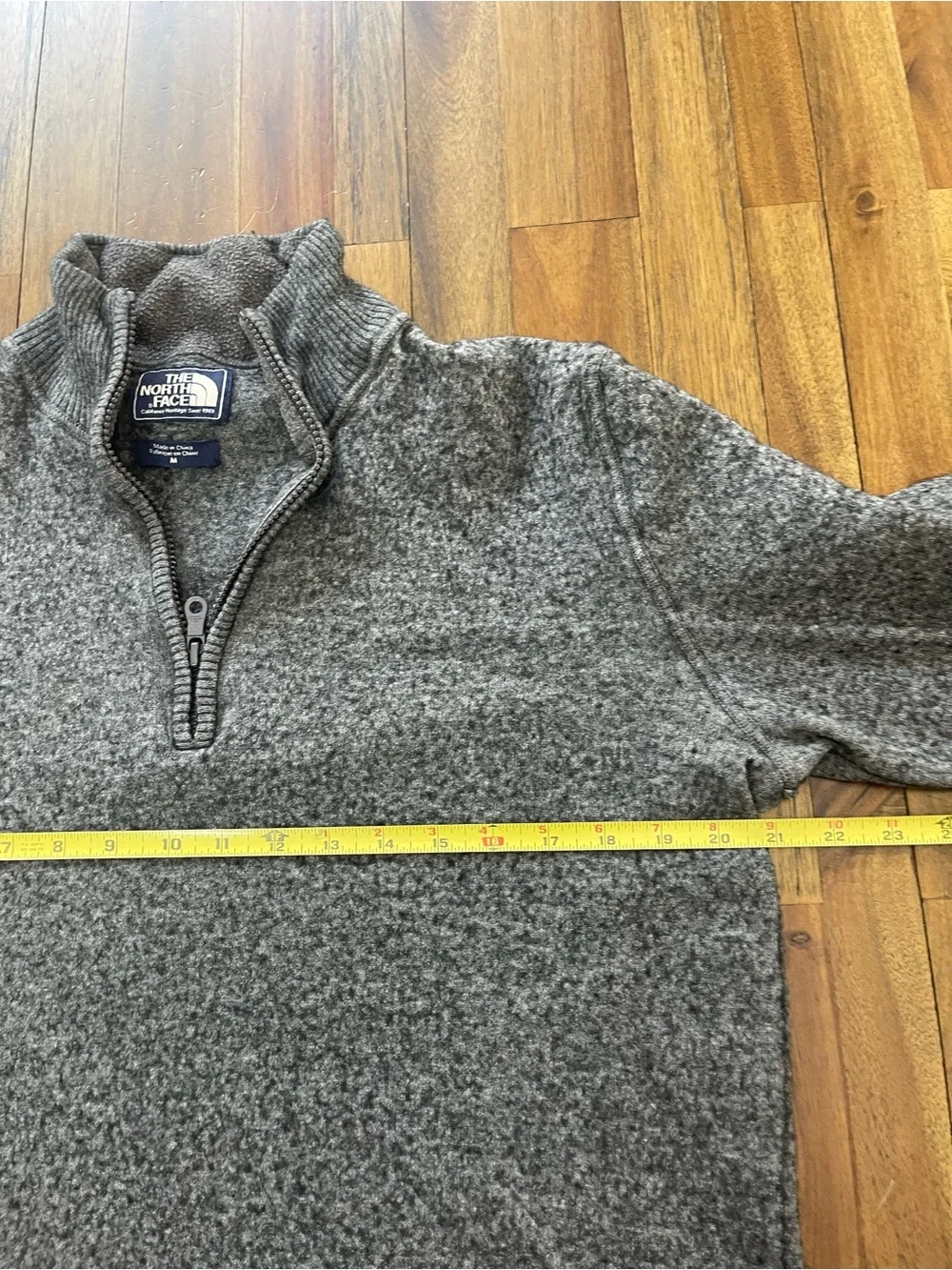 The North Face Men’s Heather Gray Half-Zip Pullover Sweater Size Medium